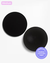 Cargar imagen en el visor de la galería, Cubre Pezón de Silicona Negro - Nipskin
