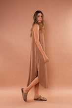Cargar imagen en el visor de la galería, Vestido Cocoa miel
