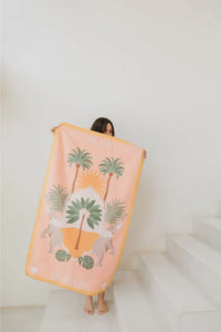 Toalla playera de microfibra Oasis coral