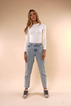 Cargar imagen en el visor de la galería, Camibuzo Zoe Blanco
