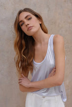 Cargar imagen en el visor de la galería, Blusa Susi Silver
