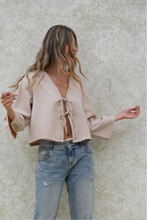 Cargar imagen en el visor de la galería, Blusa Tauro Taupe
