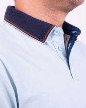 Cargar imagen en el visor de la galería, Camiseta Polo Celeste
