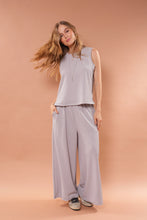 Cargar imagen en el visor de la galería, Blusa Omara Gris
