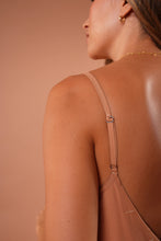 Cargar imagen en el visor de la galería, Vestido Olivia Almendra
