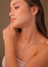 Cargar imagen en el visor de la galería, Pulsera Mano Hamsa con Piedra
