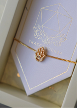 Cargar imagen en el visor de la galería, Pulsera Mano Hamsa con Piedra
