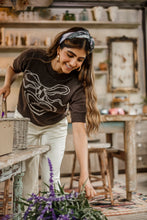 Cargar imagen en el visor de la galería, BLUSA TEJIDA MANGA CORTA ALGODÓN ECOLÓGICO GRATEFUL
