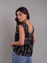 Cargar imagen en el visor de la galería, Blusa Mily Byn
