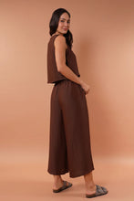 Cargar imagen en el visor de la galería, Blusa Catrina Brown
