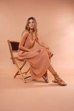 Cargar imagen en el visor de la galería, Vestido Olivia Almendra

