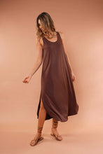 Cargar imagen en el visor de la galería, Vestido Cocoa Brown
