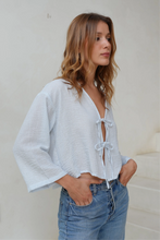 Cargar imagen en el visor de la galería, Blusa Tauro Azul
