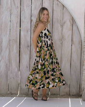 Cargar imagen en el visor de la galería, Vestido Cereza Sakura
