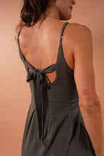Cargar imagen en el visor de la galería, Vestido Salomé Verde
