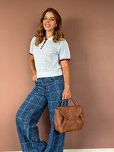 Cargar imagen en el visor de la galería, CAMISETA POLO TEJIDA
