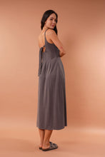 Cargar imagen en el visor de la galería, Vestido Salomé Gris
