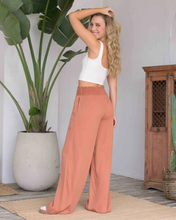 Cargar imagen en el visor de la galería, Pantalon Olivia Plane Almond
