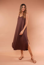 Cargar imagen en el visor de la galería, Vestido Cocoa Brown
