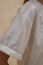 Cargar imagen en el visor de la galería, Blusa Gala Crema
