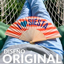 Cargar imagen en el visor de la galería, Abanico "I love siesta" purpurina
