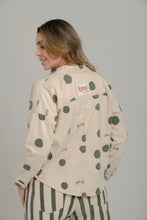 Cargar imagen en el visor de la galería, CHAQUETA PRINT LUNARES
