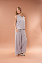 Cargar imagen en el visor de la galería, Blusa Omara Gris
