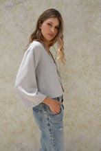 Cargar imagen en el visor de la galería, Blusa Tauro Gris
