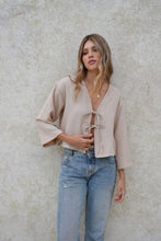 Cargar imagen en el visor de la galería, Blusa Tauro Taupe
