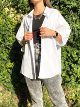 Cargar imagen en el visor de la galería, CAMISA OVERSIZED BLANCO
