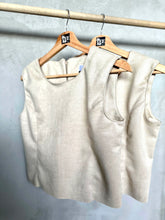 Cargar imagen en el visor de la galería, CAMISA GAMUZADA BEIGE
