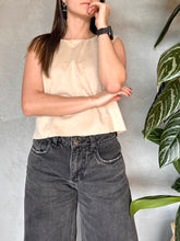 Cargar imagen en el visor de la galería, CAMISA GAMUZADA BEIGE
