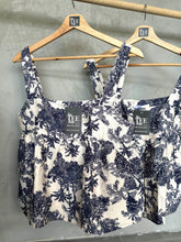 Cargar imagen en el visor de la galería, CAMISA DE TIRAS SILUETA AMPLIA LINO ESTAMPADO
