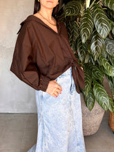 Cargar imagen en el visor de la galería, CAMISA AMARRE CUELLO INFALTABLE
