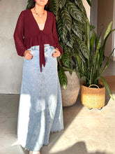 Cargar imagen en el visor de la galería, CAMISA TRANSPARENCIA CORTA CON AMARRE Y BOLEROS
