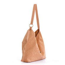 Cargar imagen en el visor de la galería, Cartera para mujer Badminton mocca con broche Cobra Noir
