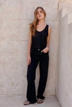 Cargar imagen en el visor de la galería, Blusa Susi Negro
