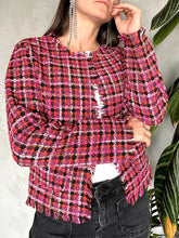 Cargar imagen en el visor de la galería, CHAQUETA TEJIDA CON APLIQUES
