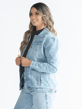 Cargar imagen en el visor de la galería, Chaqueta Maja Indigo Claro Con Rotos
