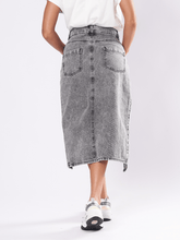 Cargar imagen en el visor de la galería, Falda Coral gris
