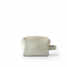 Cargar imagen en el visor de la galería, Cosmetiquera Mini París seda Verde
