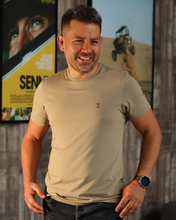 Cargar imagen en el visor de la galería, Camiseta Hombre Verde Silv
