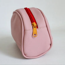 Cargar imagen en el visor de la galería, Cosmetiquera Banana Rosa
