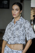 Cargar imagen en el visor de la galería, CAMISA MATILDE BLANCA BORDADA
