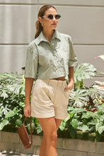 Cargar imagen en el visor de la galería, CAMISA CALIOPE VERDE
