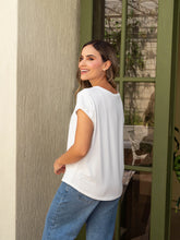 Cargar imagen en el visor de la galería, Camiseta Polania Plane Marfil
