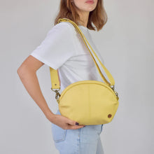 Cargar imagen en el visor de la galería, Bandolera Nube Amarillo
