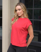 Cargar imagen en el visor de la galería, Camiseta Noah Red
