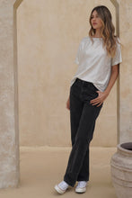 Cargar imagen en el visor de la galería, Blusa Gala Crema
