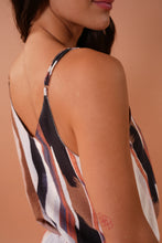 Cargar imagen en el visor de la galería, Blusa Elsa Tierra

